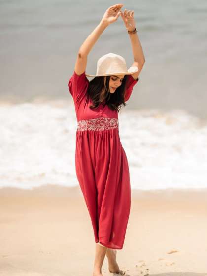 Hay Clothing Women VNeck Flared Empire Midi Dresse