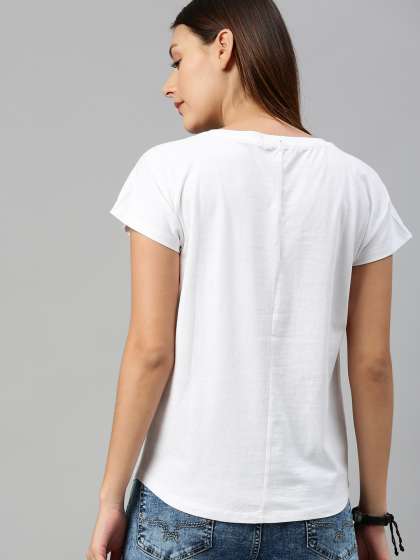 Roadster Women White Solid VNeck Pure Cotton Tshir