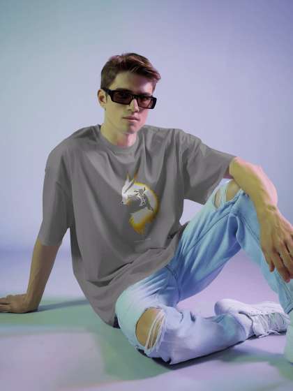 Silver Moon Clothing Men Oversized Graphic Tshirt