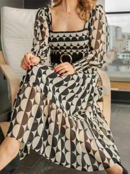 TRENBEE Women Geometric Printed Fit  Flare Midi Dr